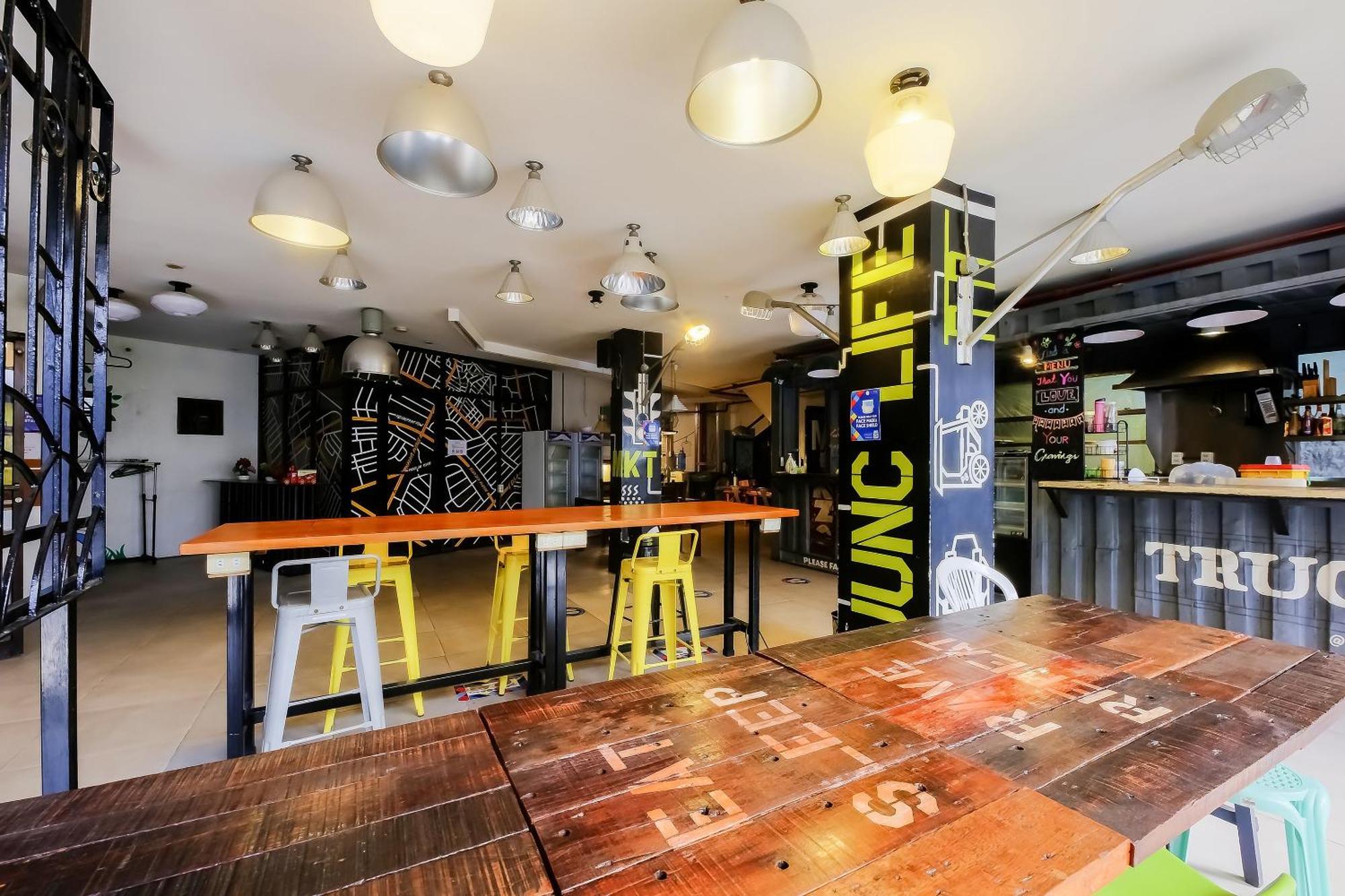 Spot On Junction Hostel Makati City Exterior foto